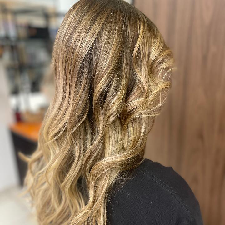 BALAYAGE LUMIERE ET SHINE EFFECT