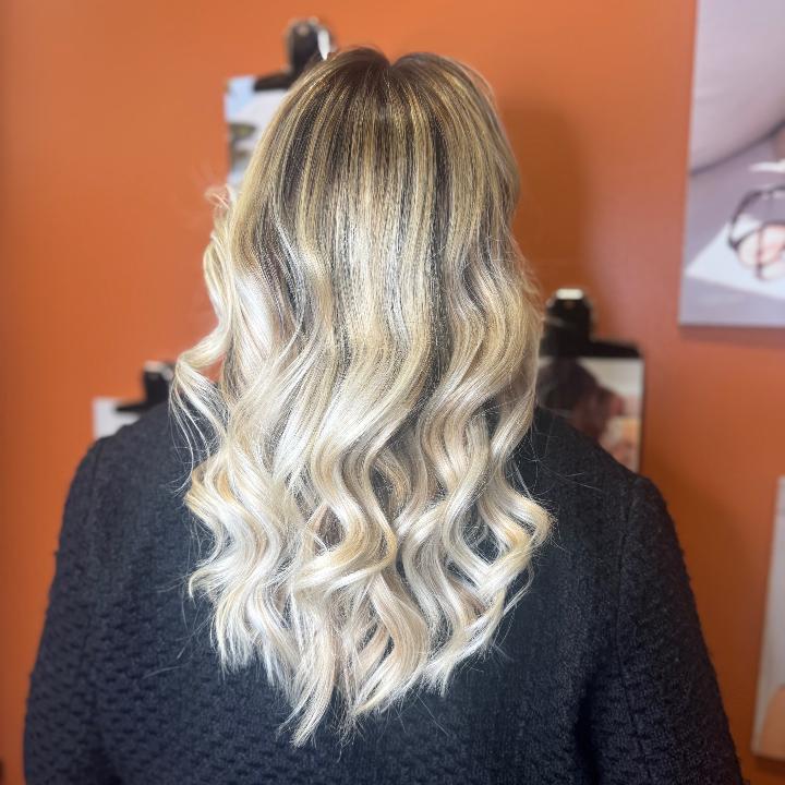 Balayage Ultra Blond